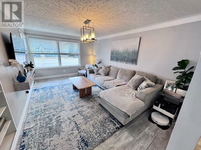 Property Photo:  1831 Walsh St E  ON P7E 4V7 