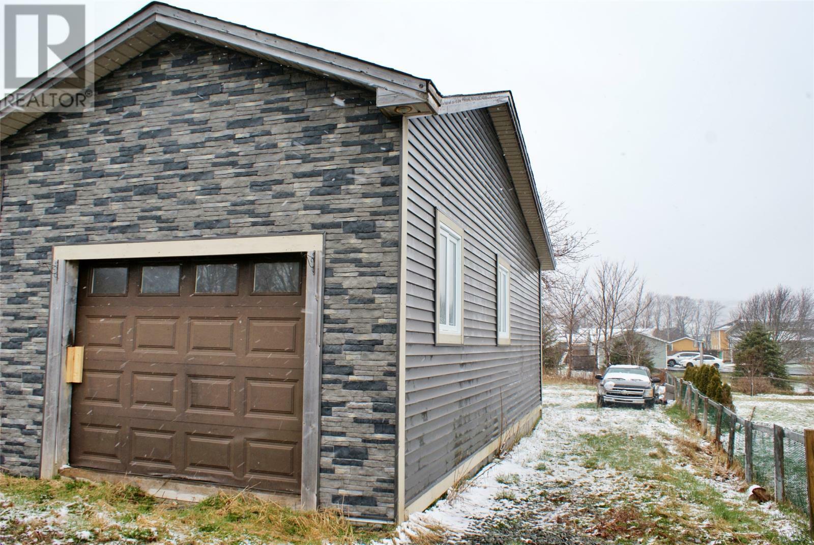Property Photo: 4 Fraizes Avenue NL A1Y 1A7