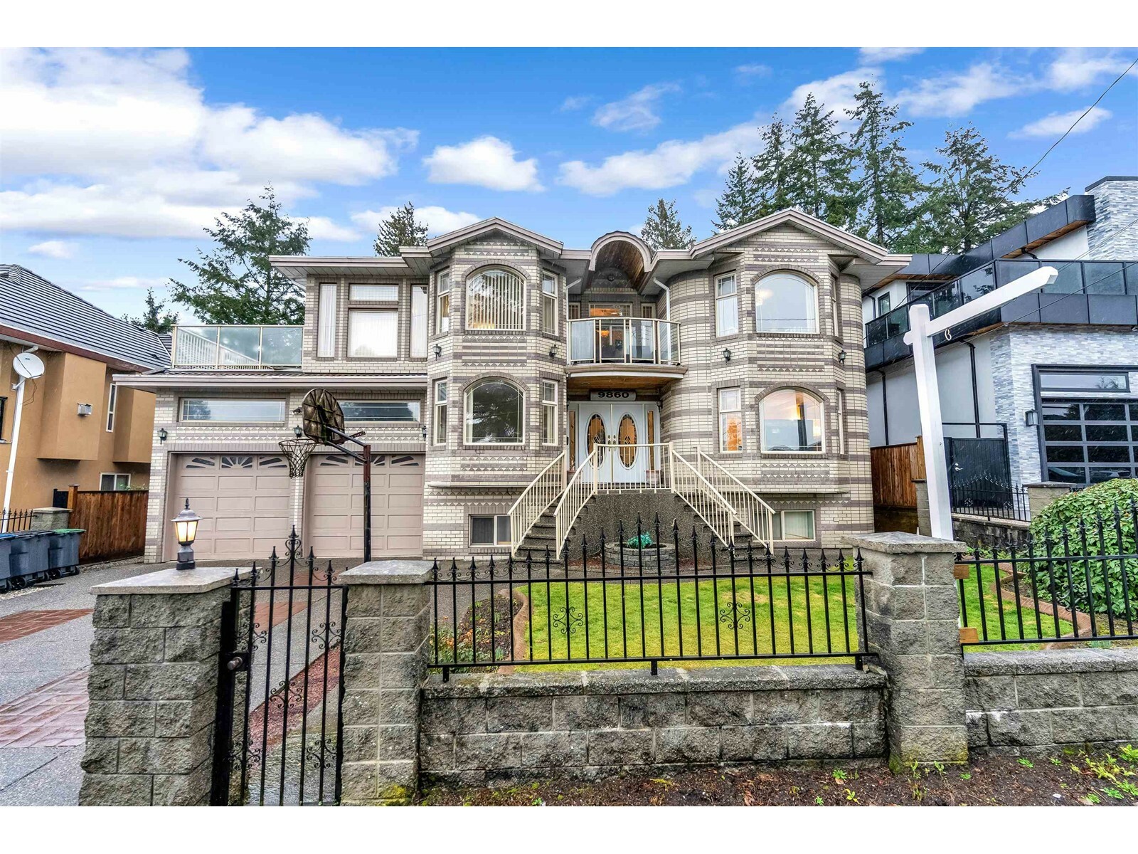 Property Photo:  9860 123  BC V3V 4P1 