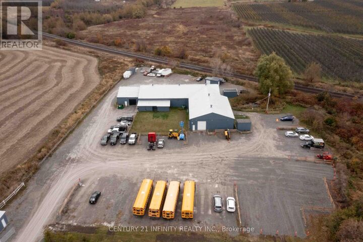 1701 Darlington Park Road C  Clarington (Courtice) ON L1E 2P7 photo