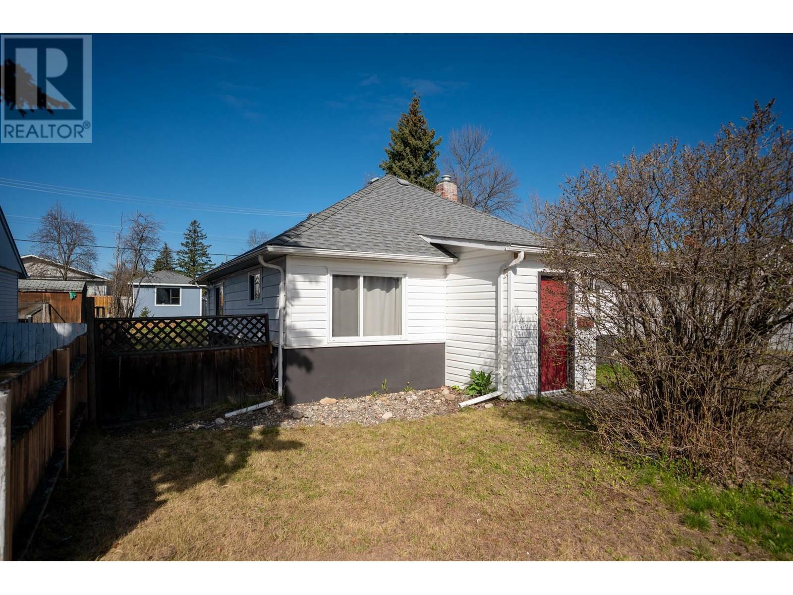 Property Photo: 911 Carney Street BC V2M 2K8