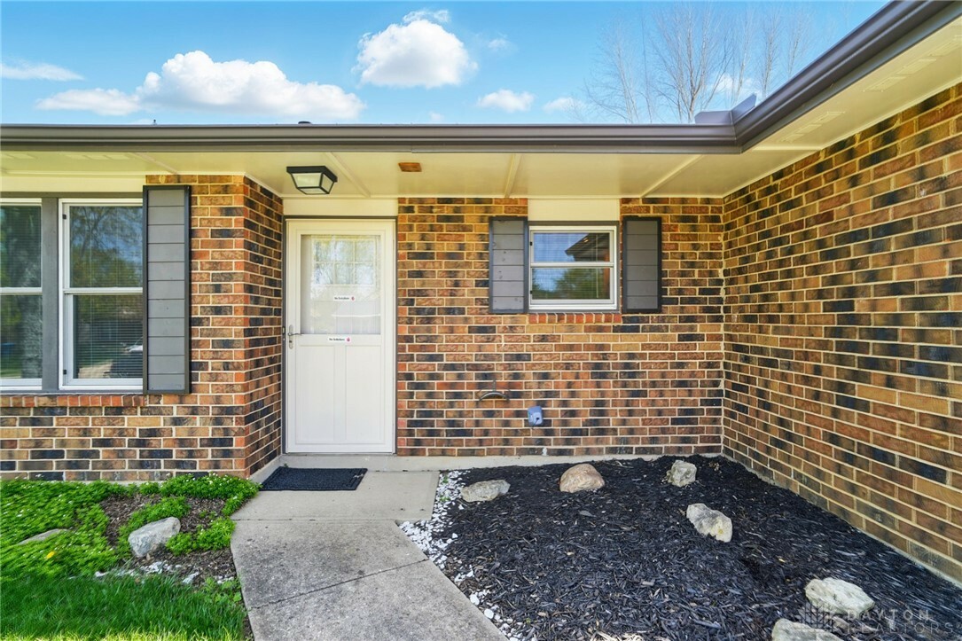 Property Photo: 8398 Trowbridge Way OH 45424