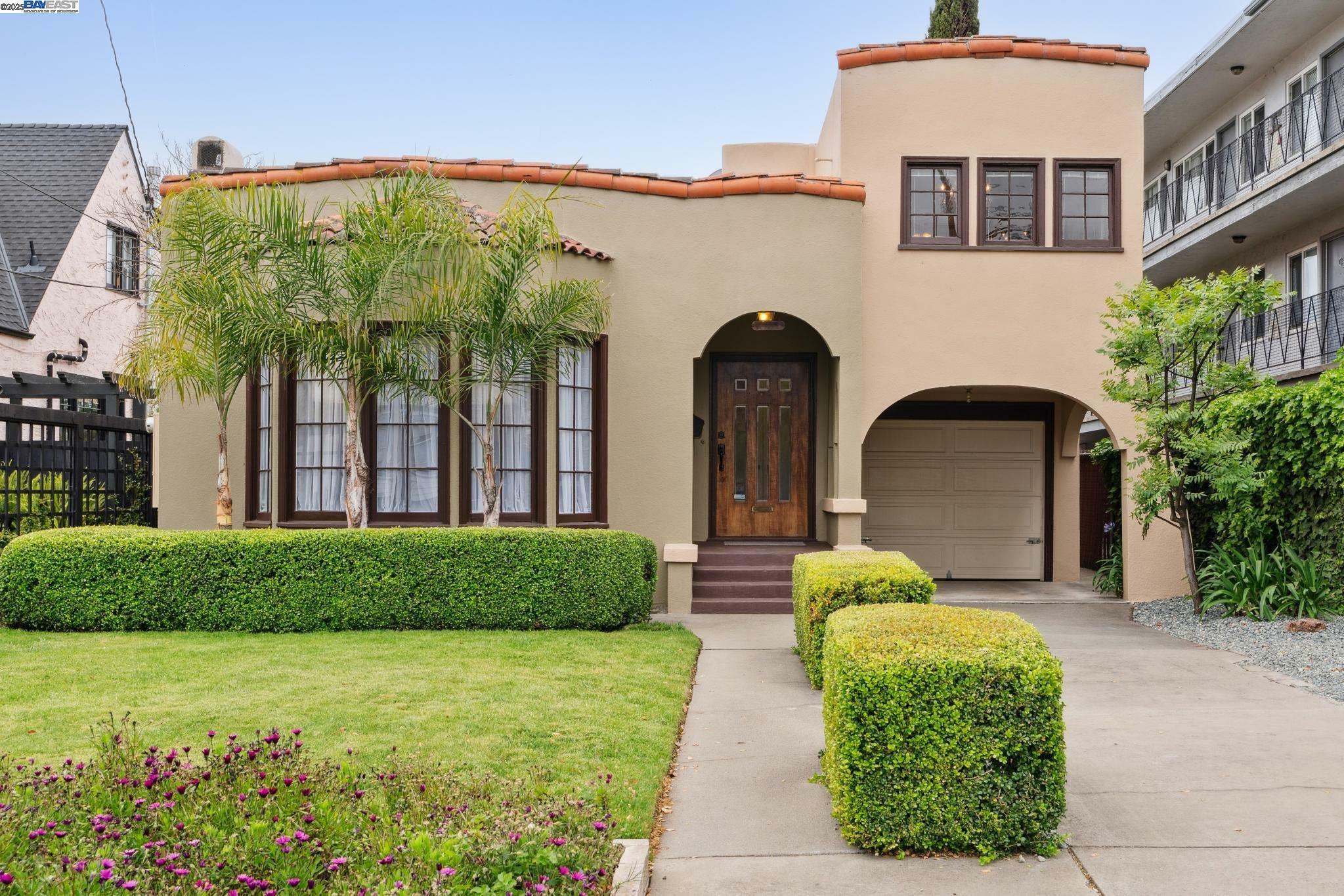 Property Photo: 1808 Santa Clara Ave CA 94501