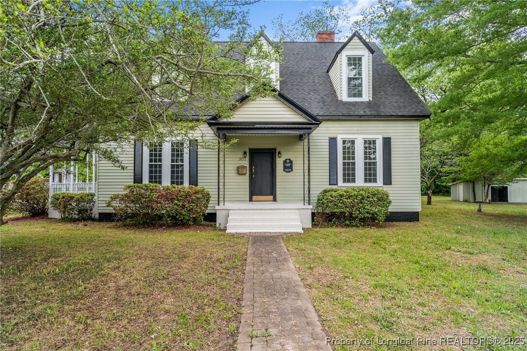 Property Photo: 301 W Central Street NC 28364