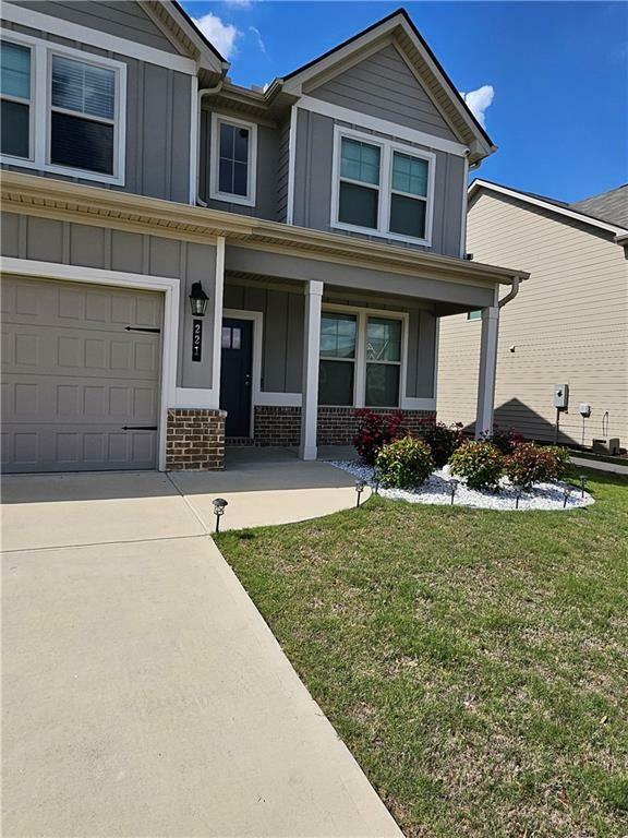 Property Photo: 221 Eleanora Way GA 30052