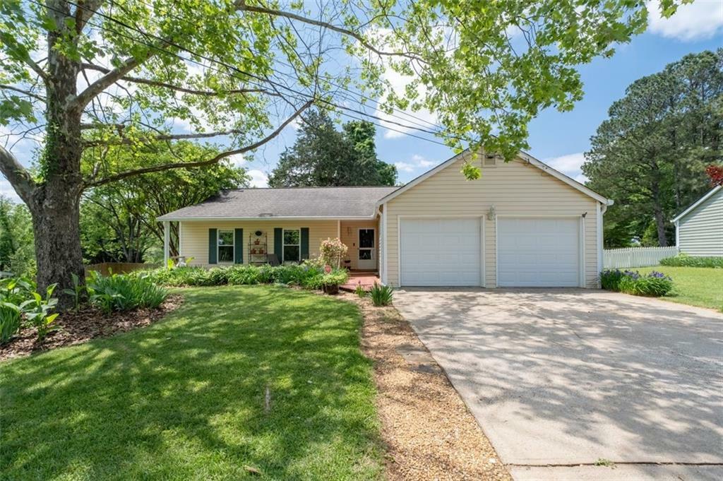 217 Colemans Bluff Drive  Woodstock GA 30188 photo