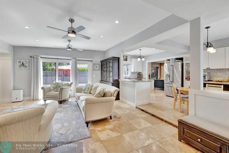 Property Photo: 1163 NE 3rd Ave FL 33432