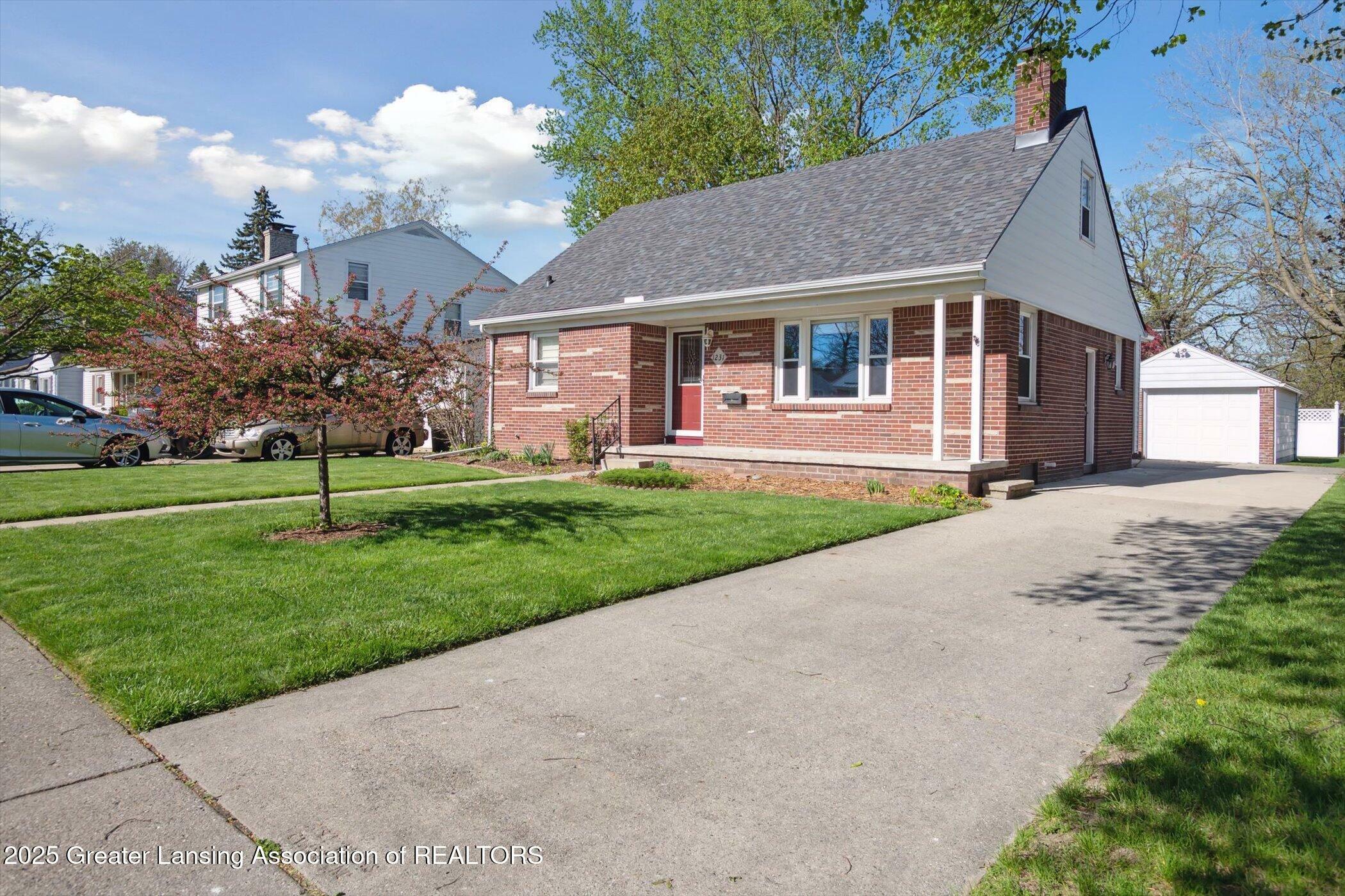 Property Photo: 1231 N Hayford Avenue MI 48912