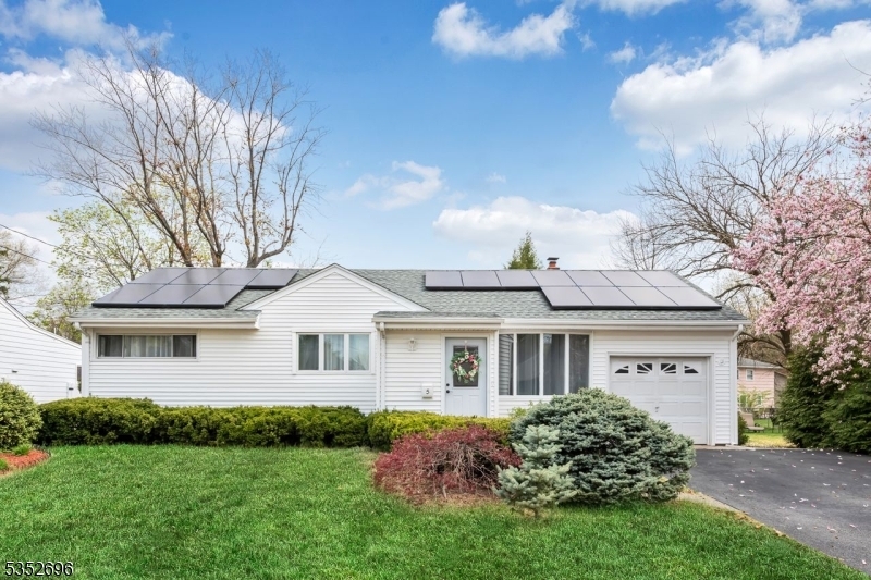 Property Photo: 5 Glenfair Rd NJ 07410