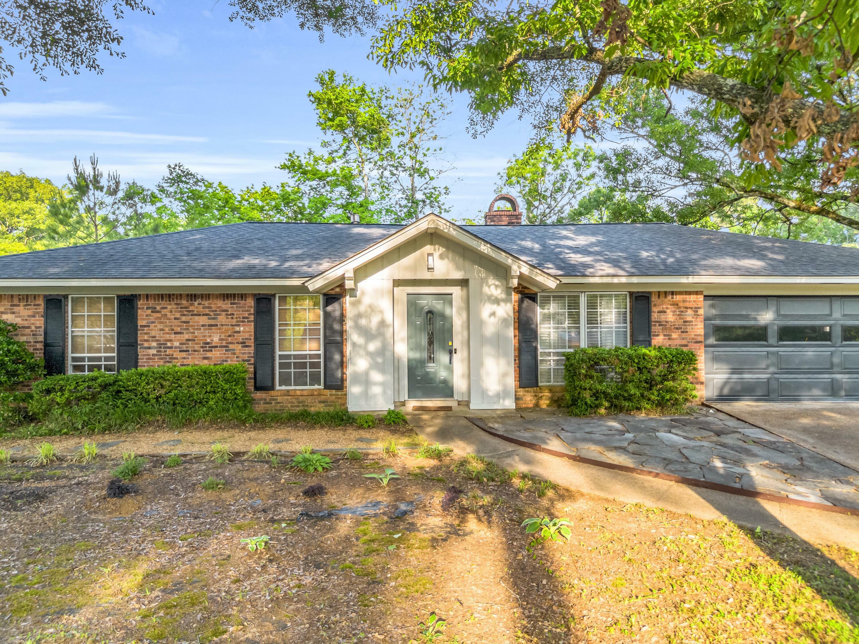 Property Photo: 100 Hemlock Dr MS 39759