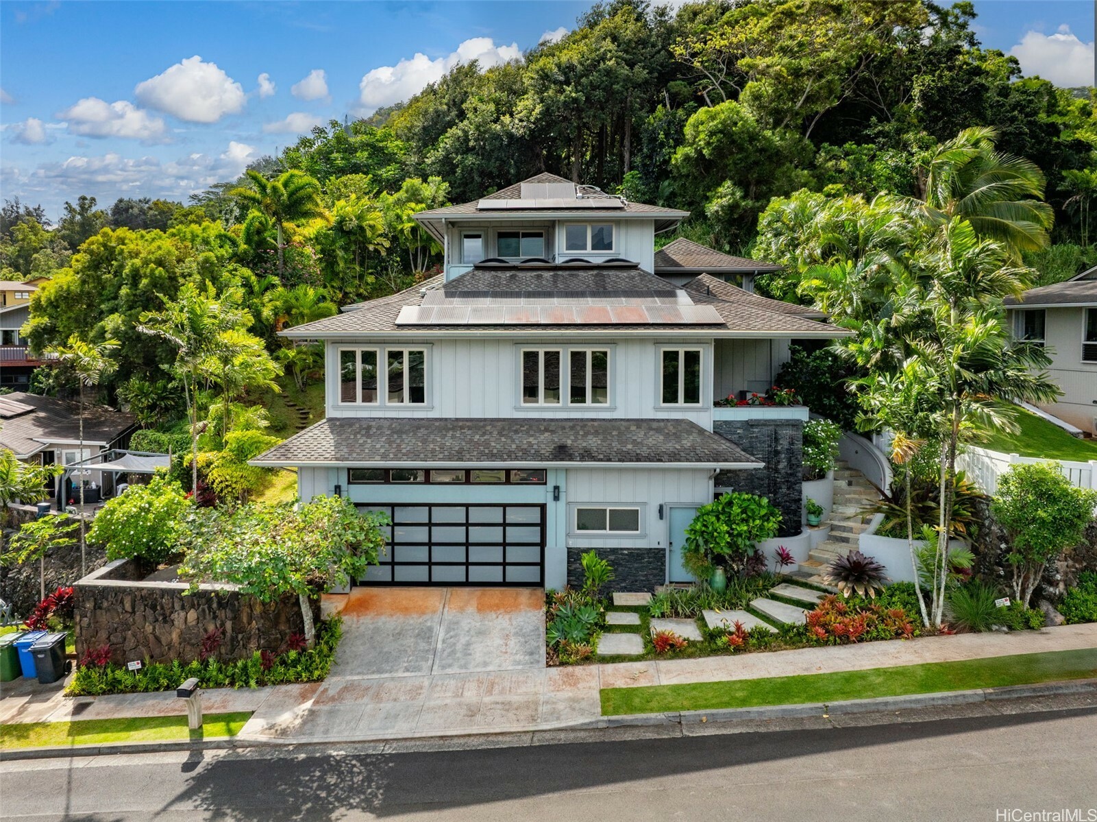 Property Photo: 45-020 Namoku Street HI 96744