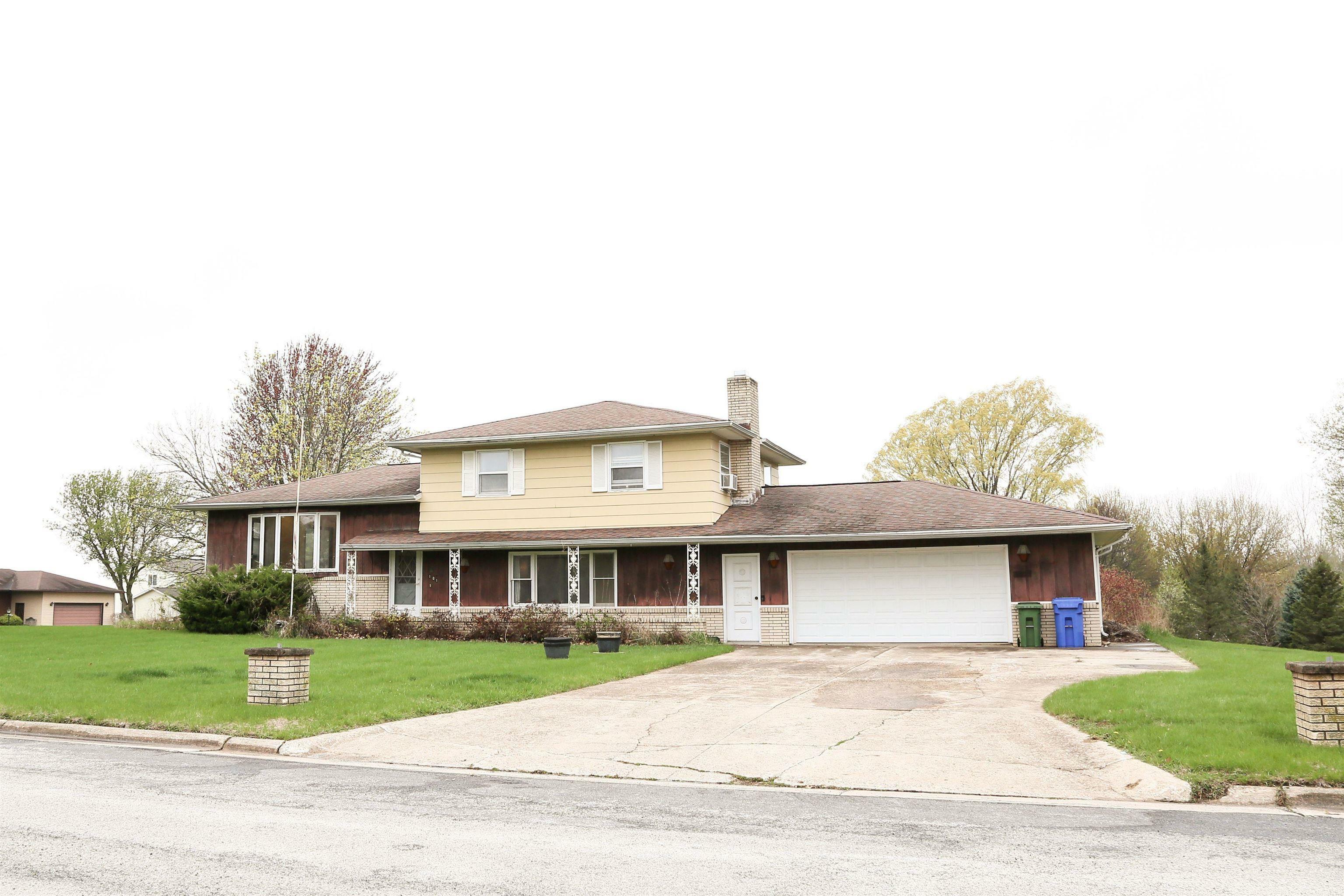 101 Gabel Lane  Waverly IA 50677 photo