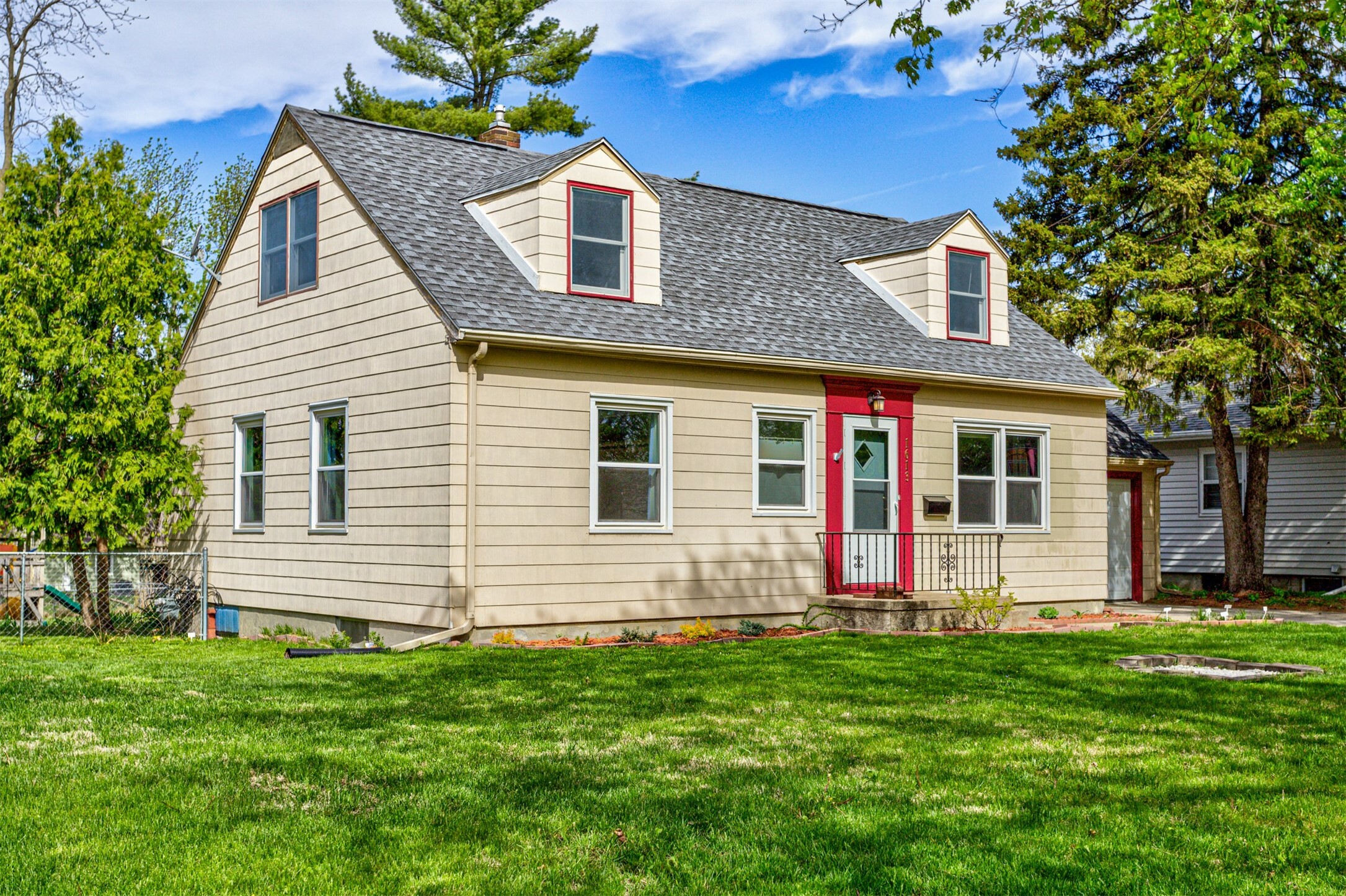 Property Photo: 1613 Clark Avenue IA 50010