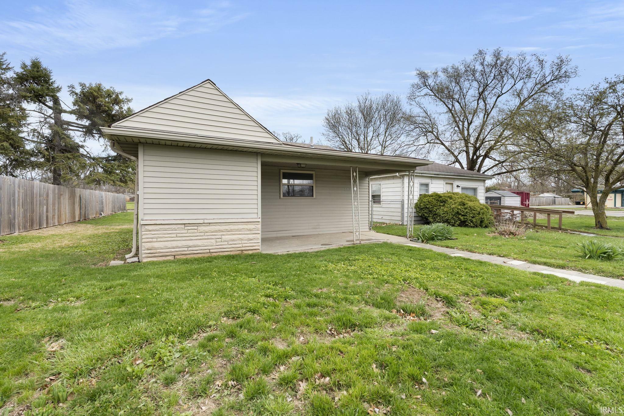 Property Photo: 5709 Hoagland Avenue IN 46807