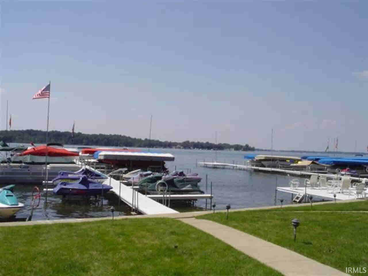 Property Photo: 10035 N Turkey Creek Rd Unit 102 IN 46567