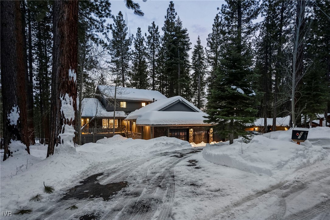 Property Photo: 881 Donna Drive NV 89451