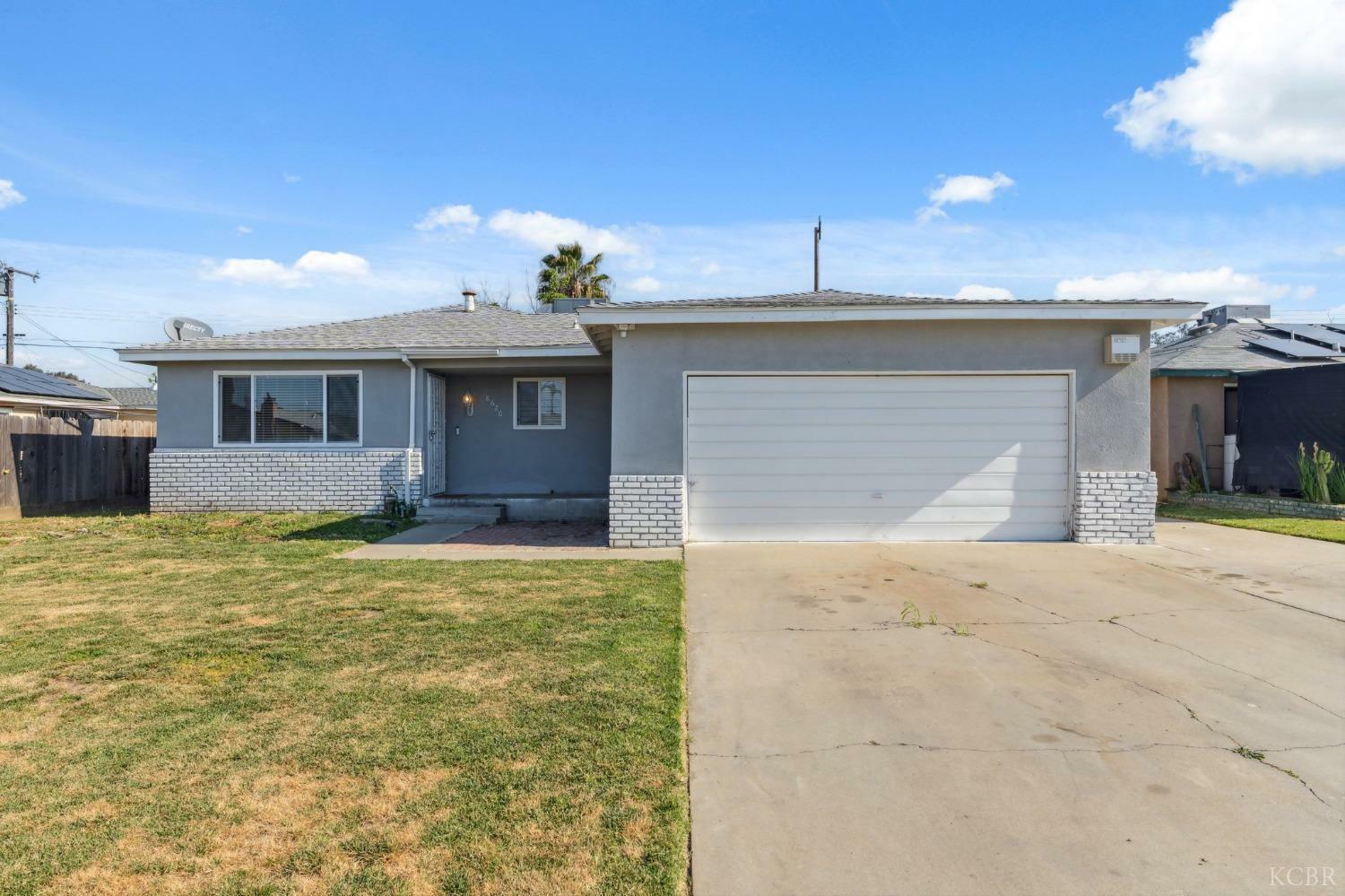 Property Photo: 8620 La Vaca Way CA 93230