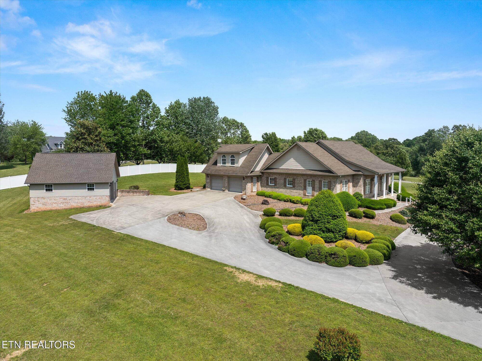 Property Photo: 418 County Road 264 TN 37826