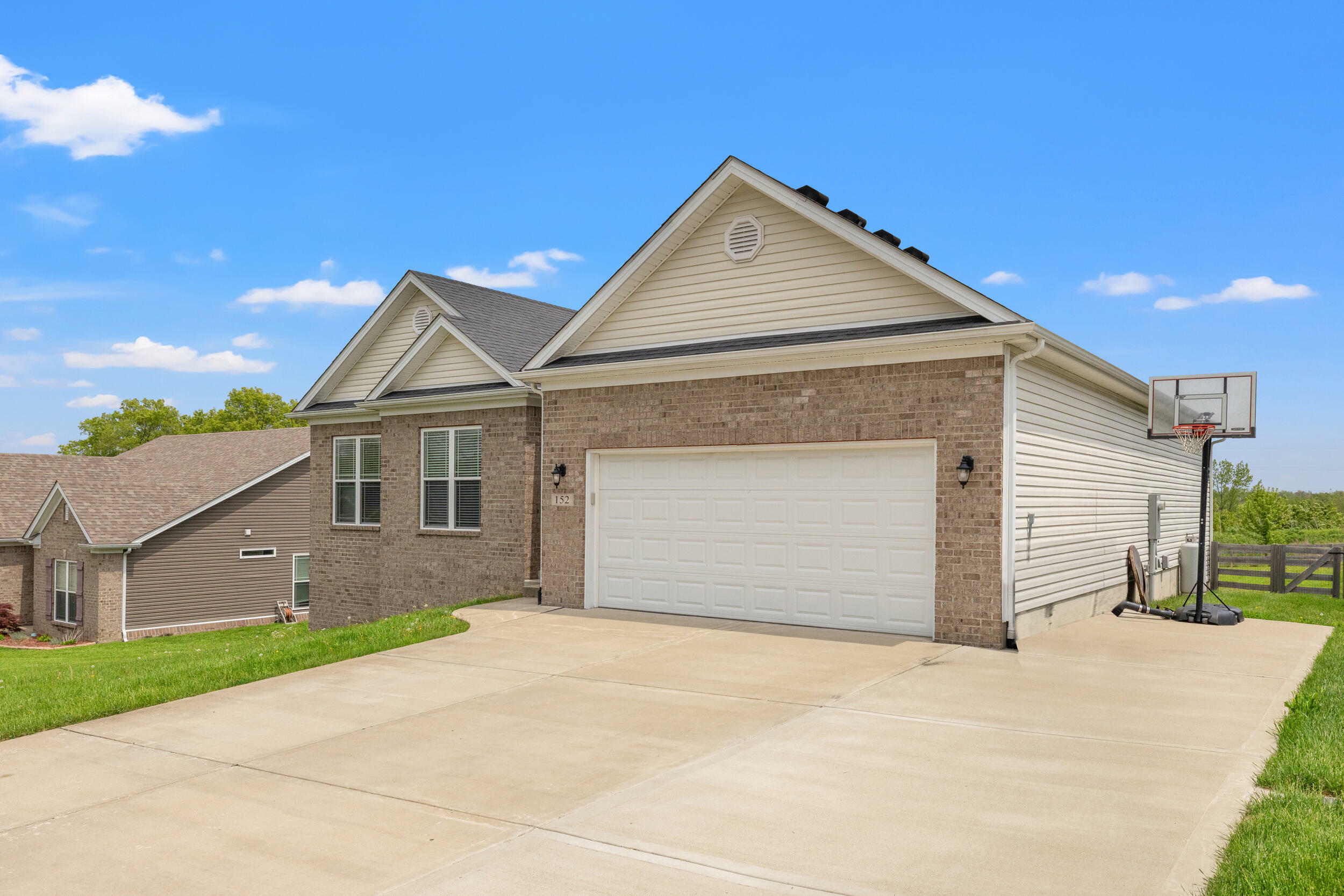 Property Photo: 152 Fallow Circle KY 40324