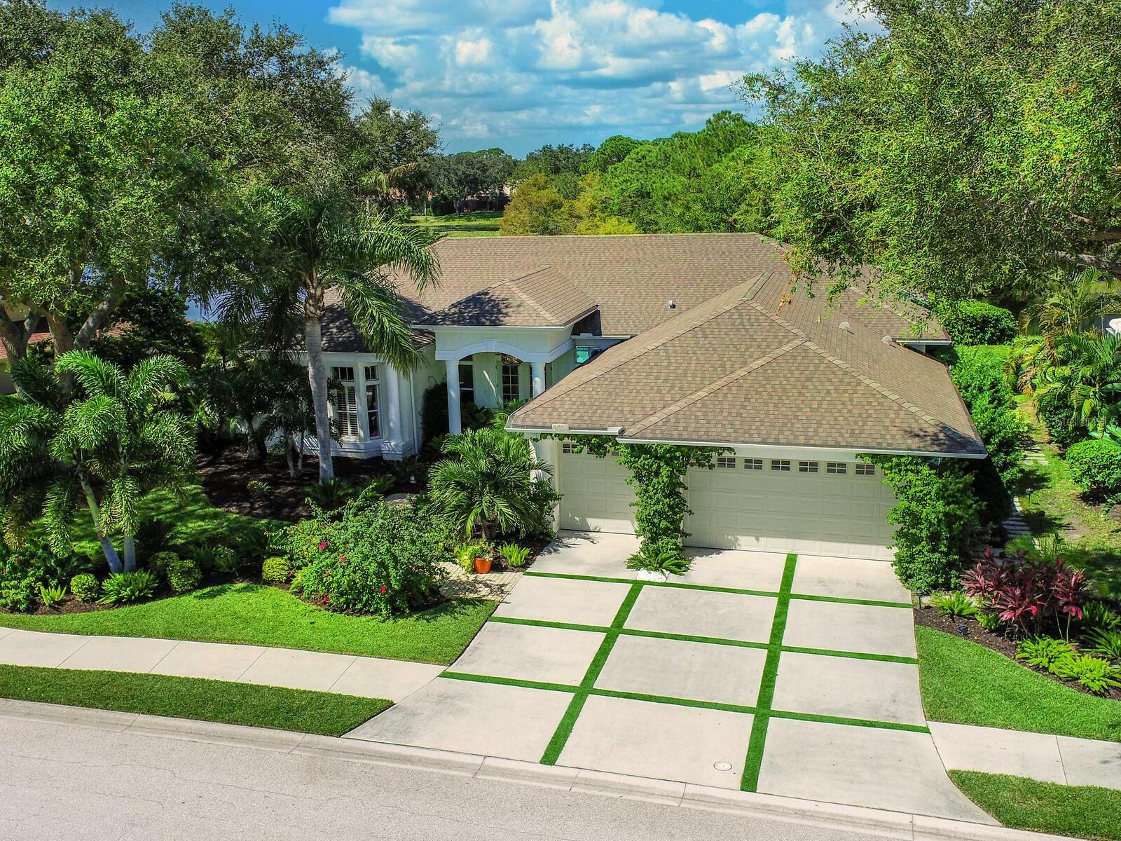 8687 Woodbriar Drive  Sarasota FL 34238 photo