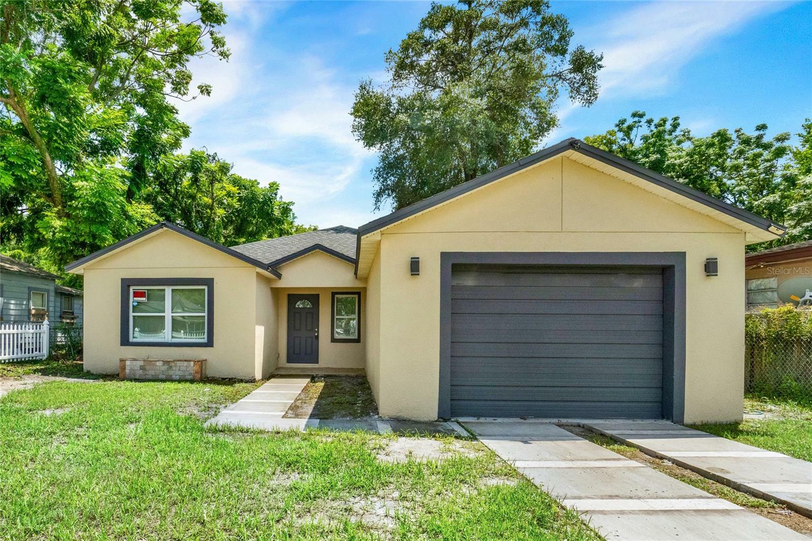 Property Photo: 1424 18th Street FL 32805