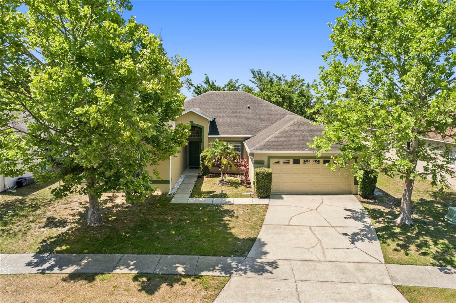 Property Photo: 5365 Dahlia Reserve Drive FL 34758