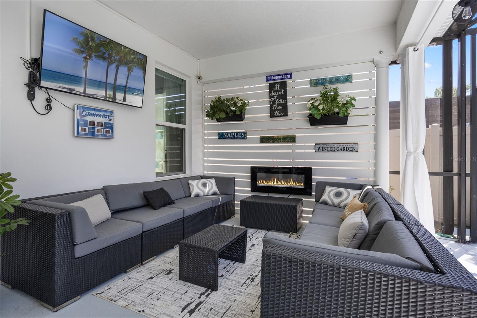 Property Photo:  11407 Wakeworth Street  FL 32836 