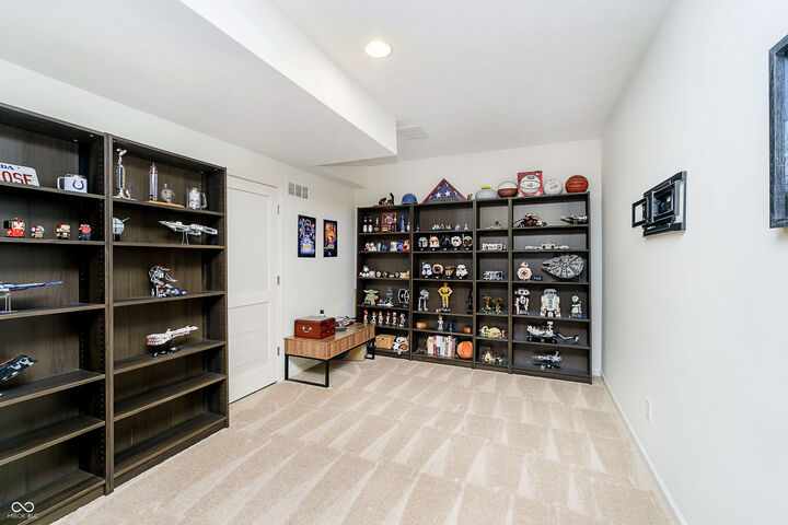 4196 Parliament Way  Avon IN 46123 photo