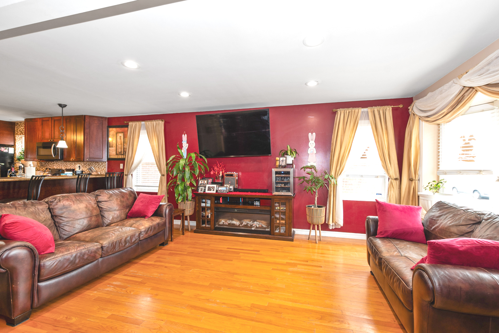 Property Photo: 5005 S Ridgeway Avenue IL 60632