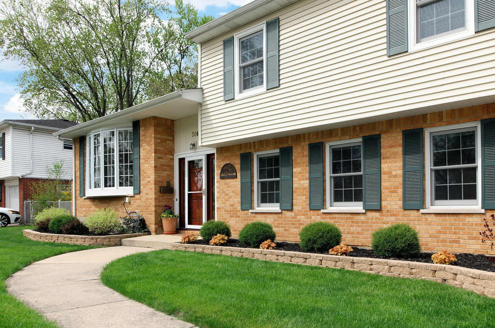 Property Photo: 304 N Norman Drive IL 60074
