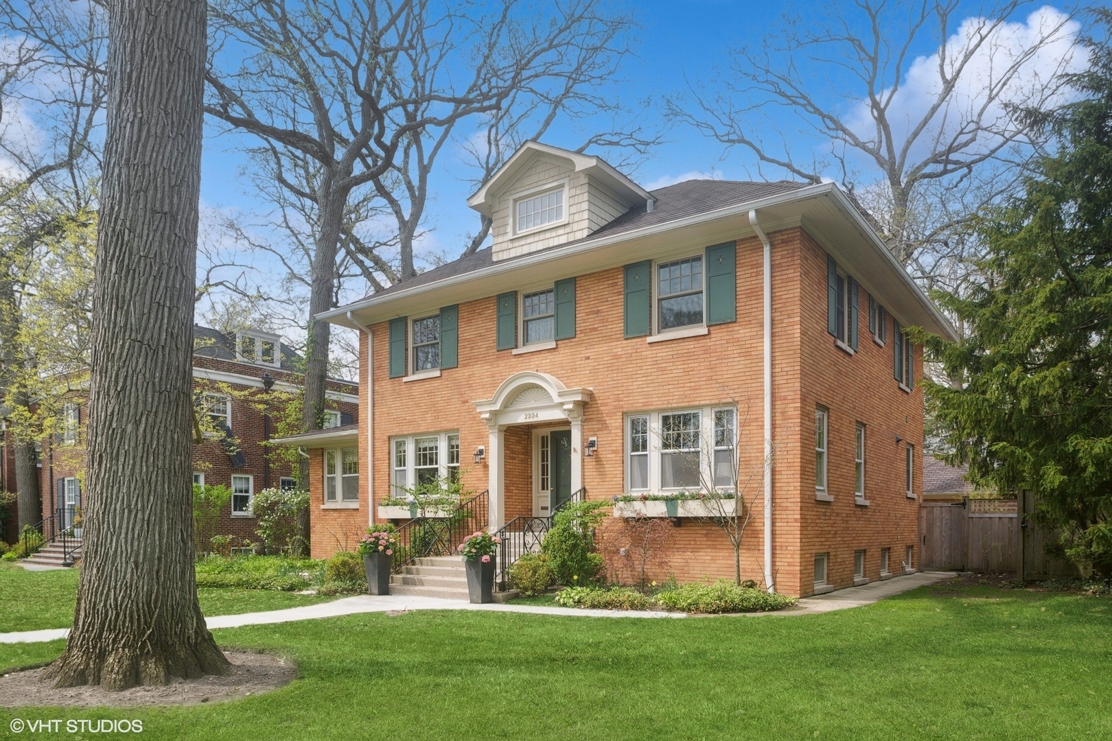 Property Photo: 2334 Central Park Avenue IL 60201