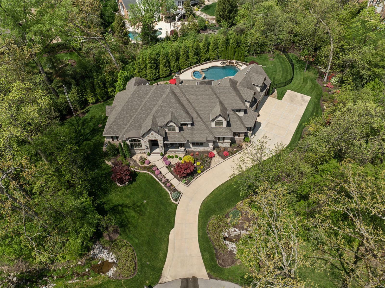 Property Photo: 139 Frontenac Forest MO 63131