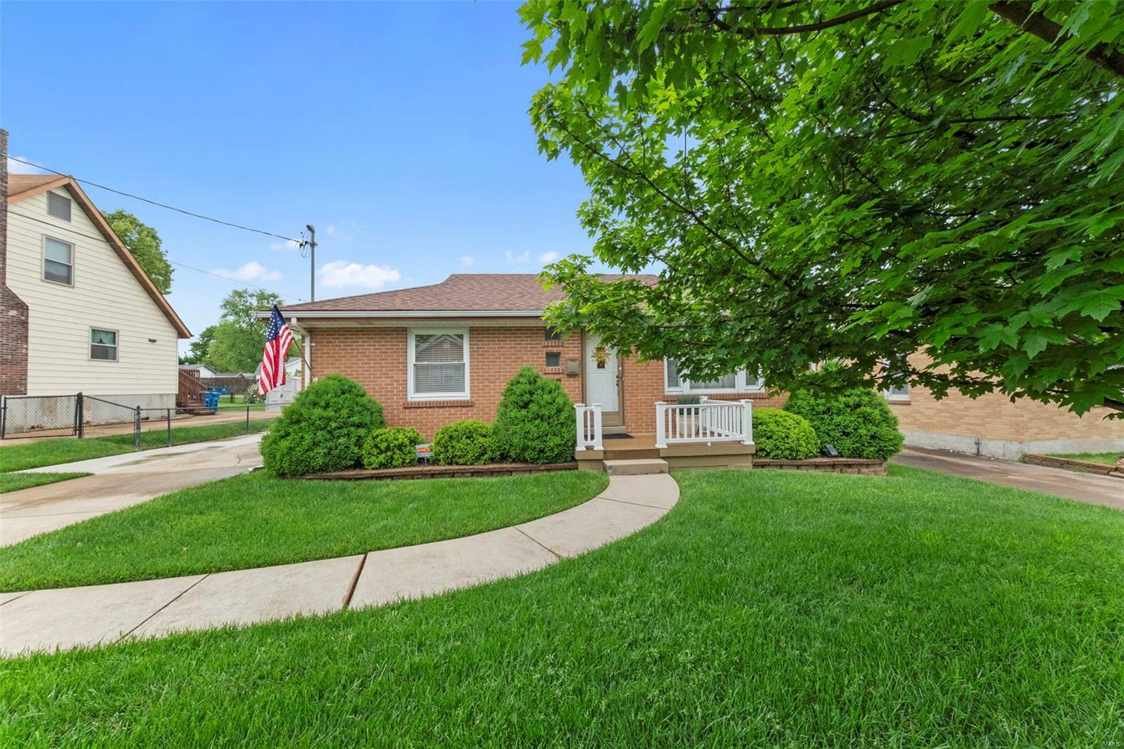 Property Photo: 357 W Loretta Avenue MO 63125