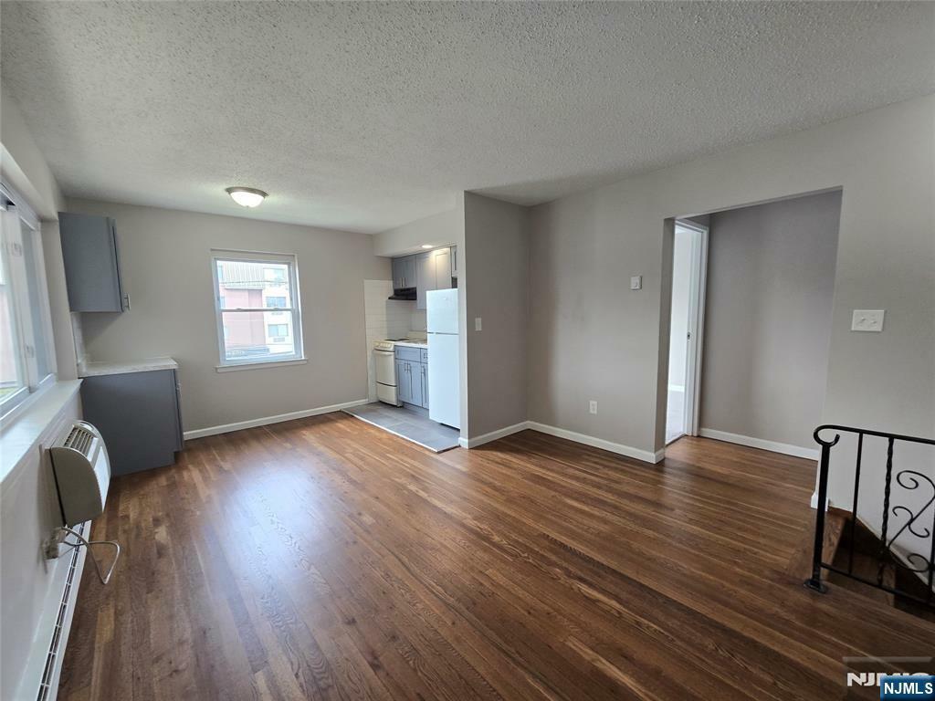Property Photo: 322 Park Street 21 NJ 07601