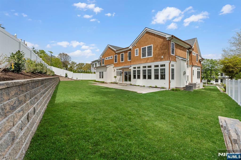 Property Photo:  229 Bogert Place  NJ 07652 