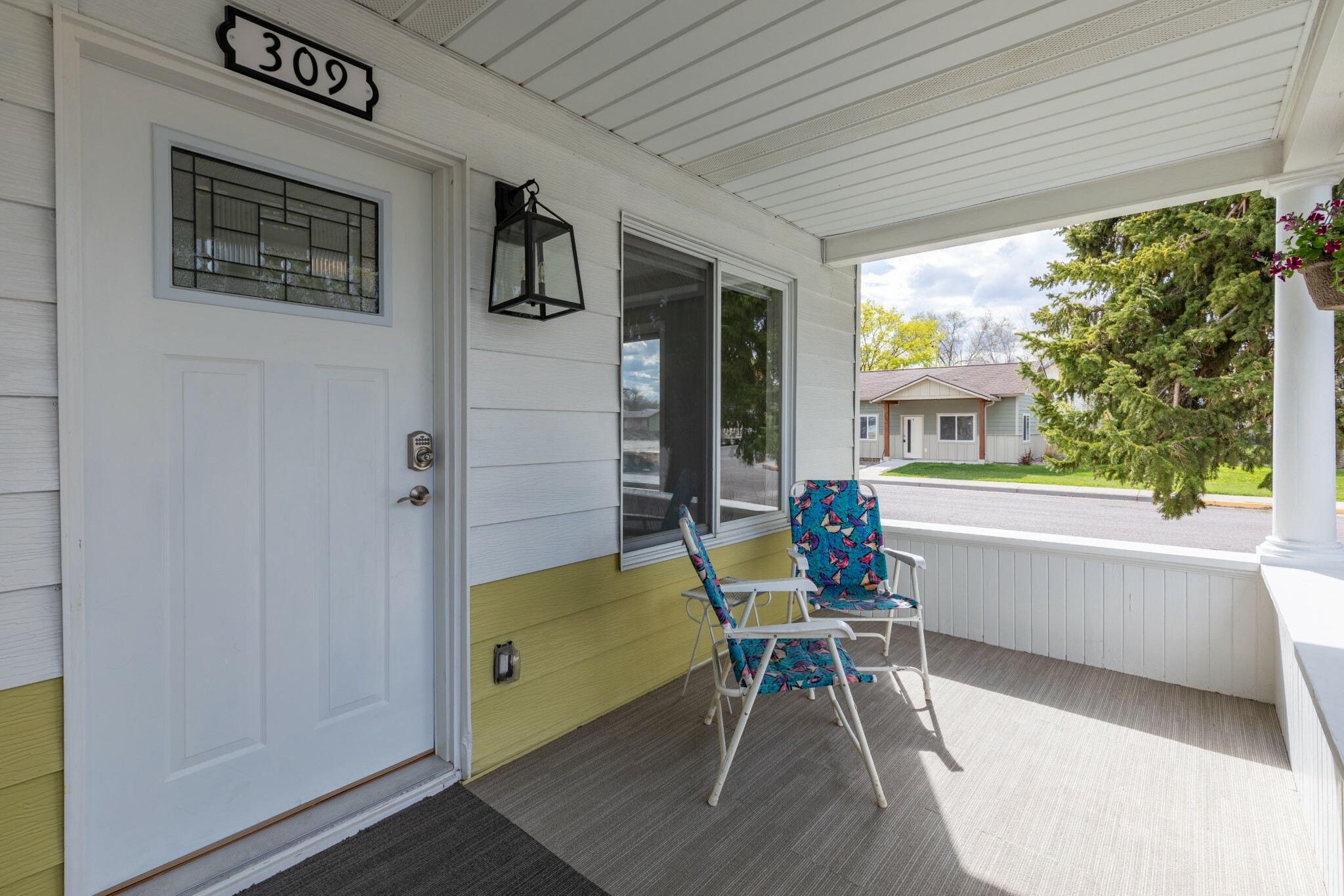 Property Photo: 309 7th Avenue W MT 59860