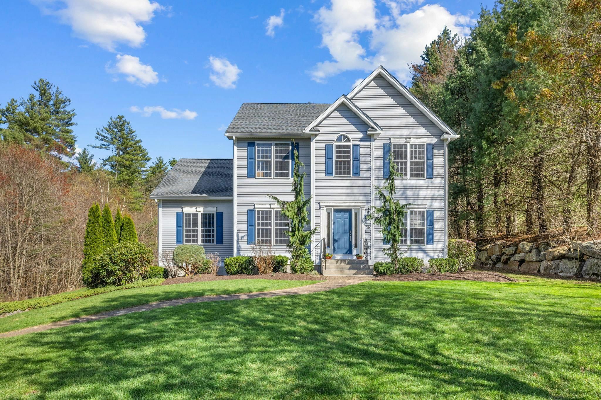 Property Photo: 16 Hunter Mill Way NH 03053