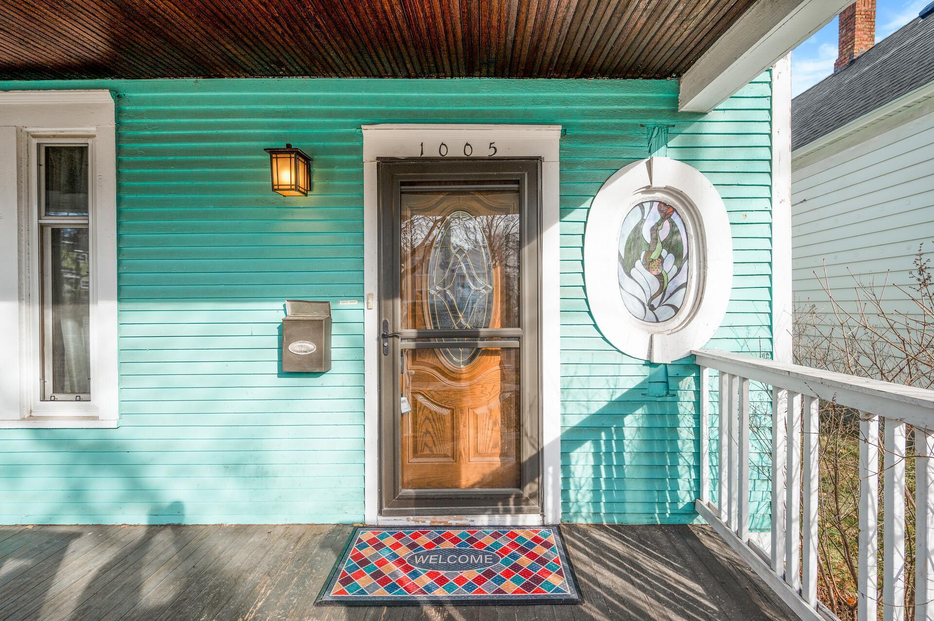 Property Photo: 1005 McLean Avenue MN 55106