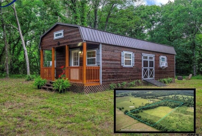 Property Photo:  313 County Road 1442  TX 75482 