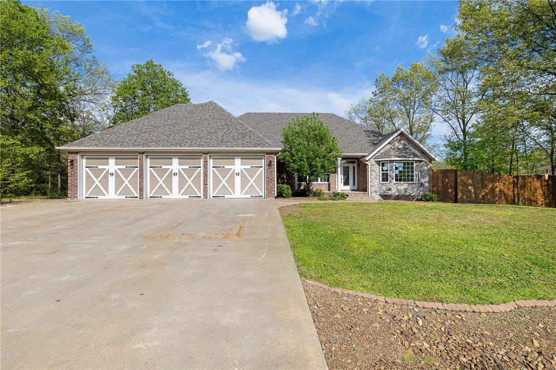 Property Photo: 12 McVittie Drive AR 72715