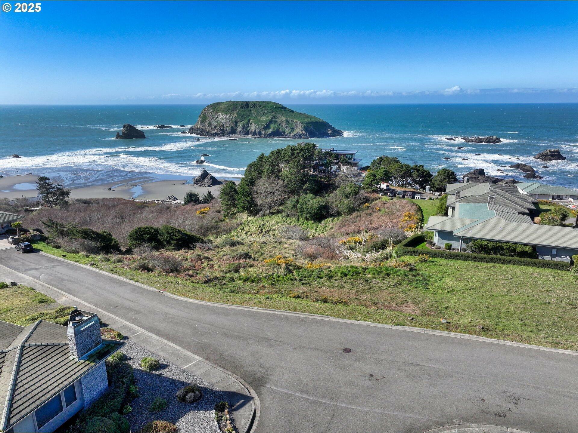 Property Photo: 17116 Pacific Heights Street OR 97415