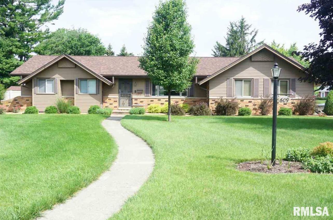 Property Photo: 609 W Cody Court IL 61614