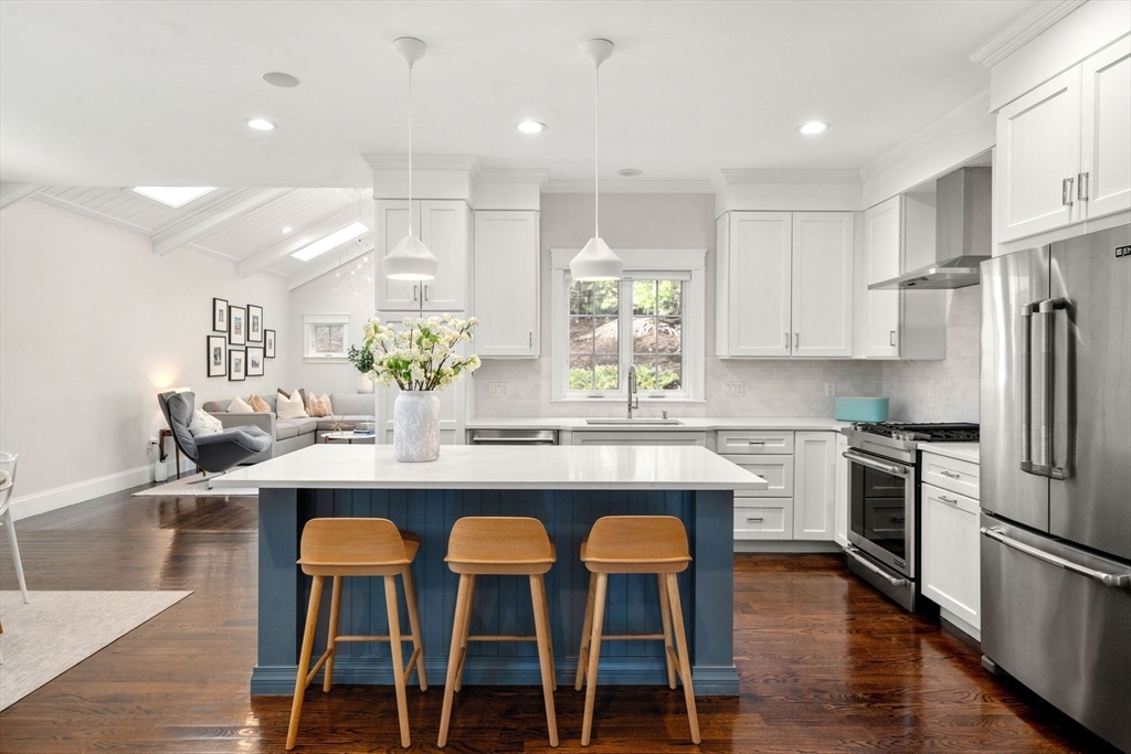 Property Photo: 1 Lafayette Circle MA 02482