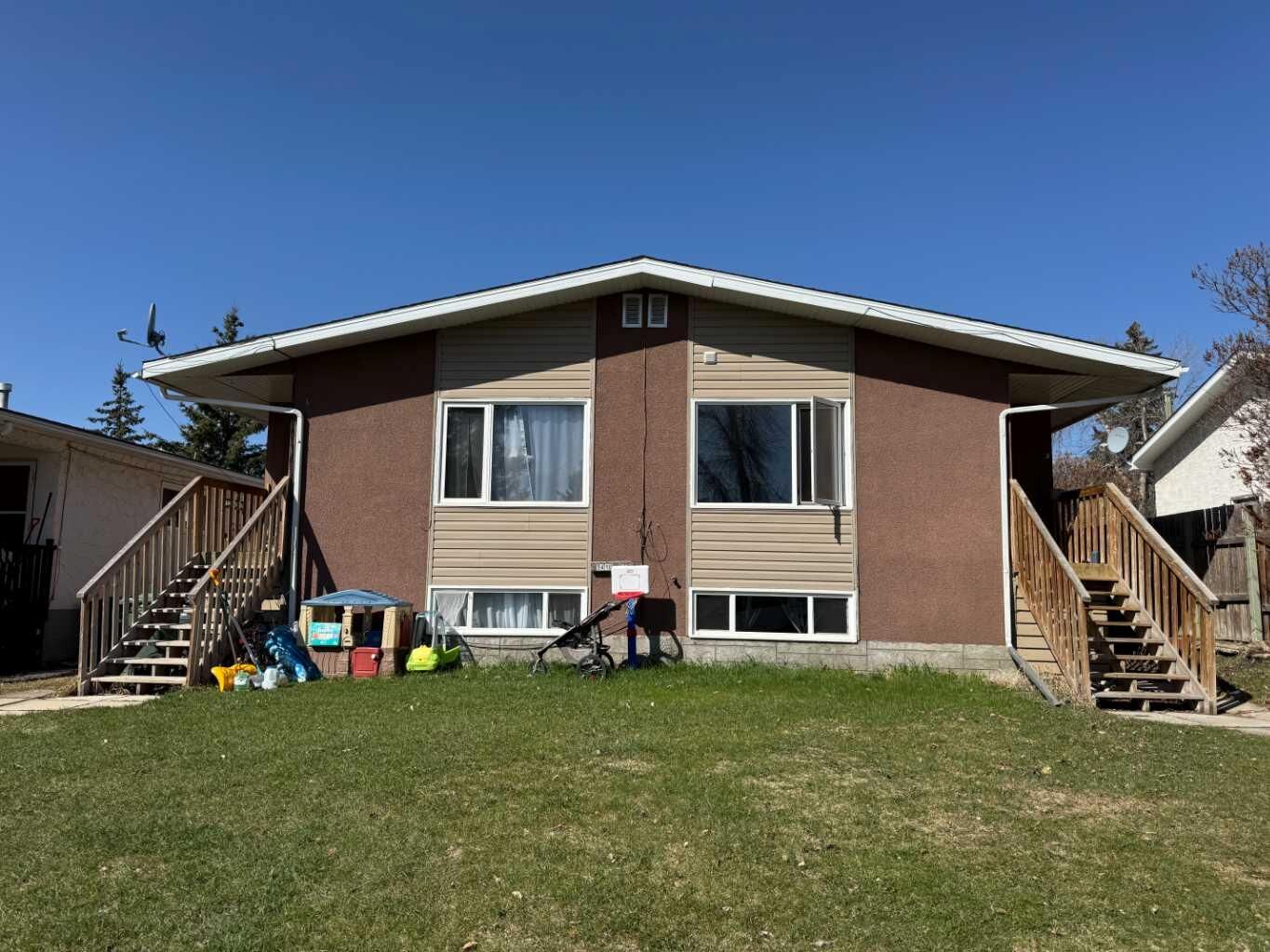 Property Photo:  5410 55 Street  AB T4J 1L8 