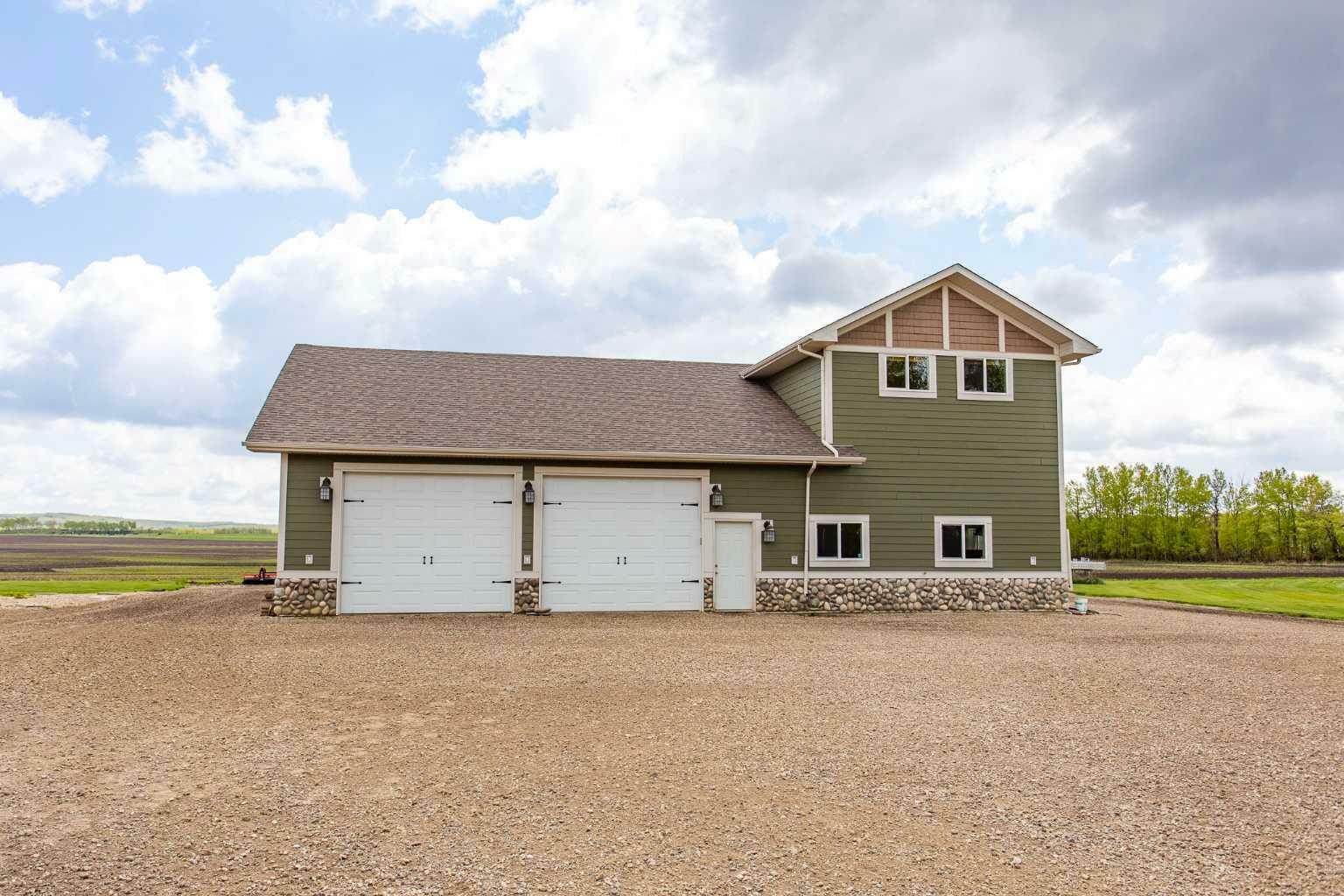 Property Photo: 37247 Range Road 264 AB T4E 1J5