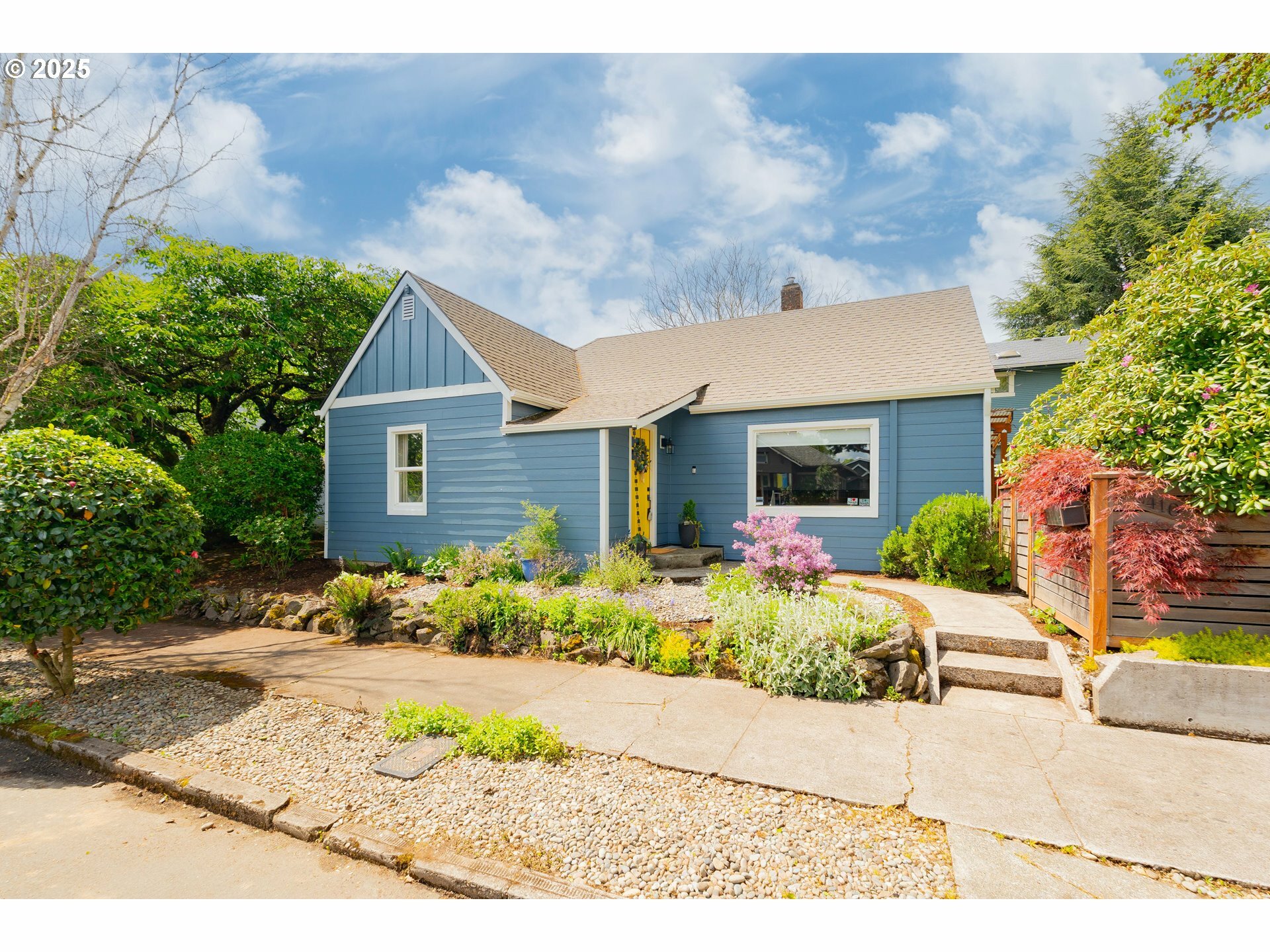 Property Photo: 2410 Grant St WA 98660