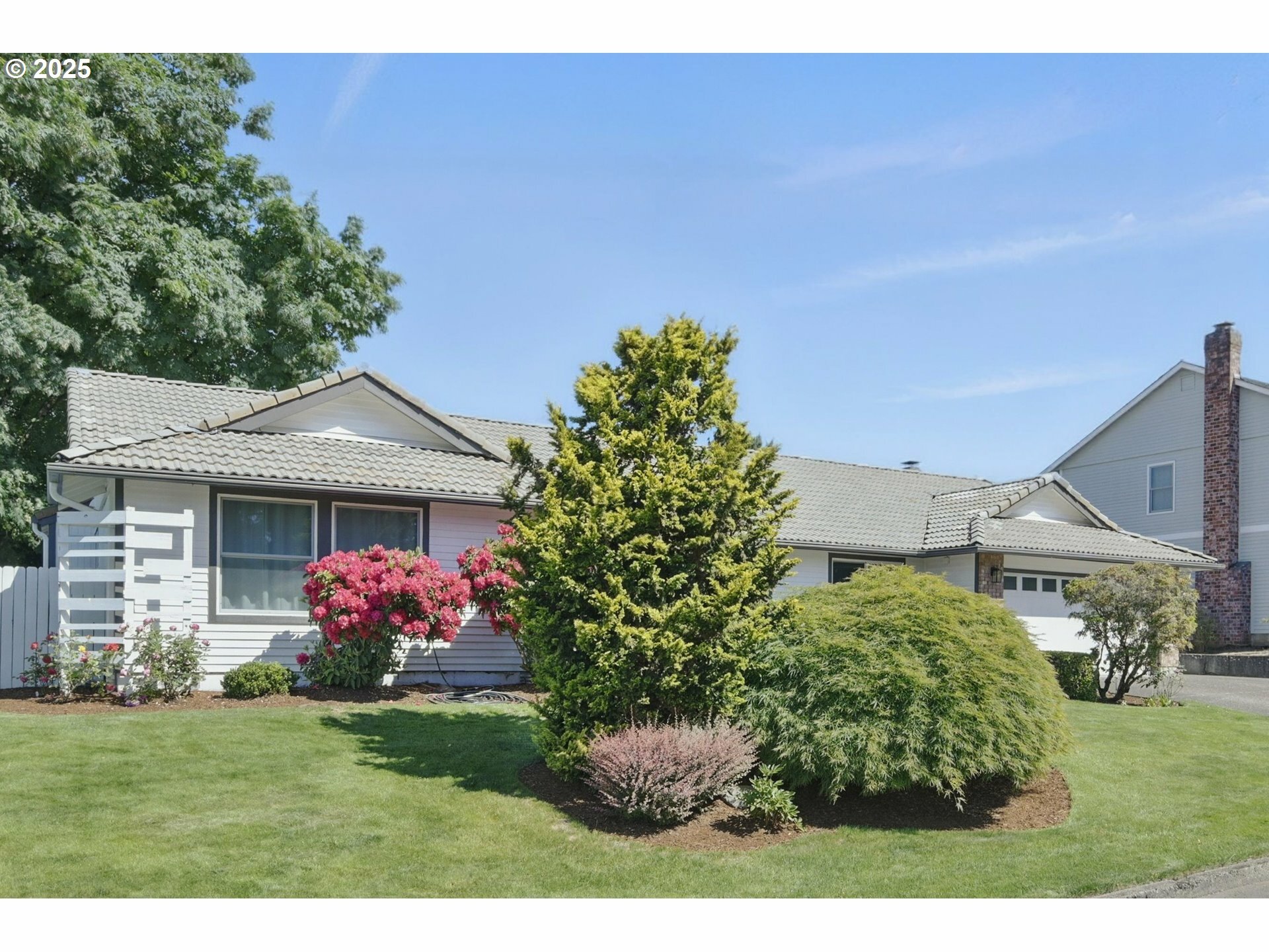 Property Photo:  2318 SE Park Crest Ave  WA 98683 