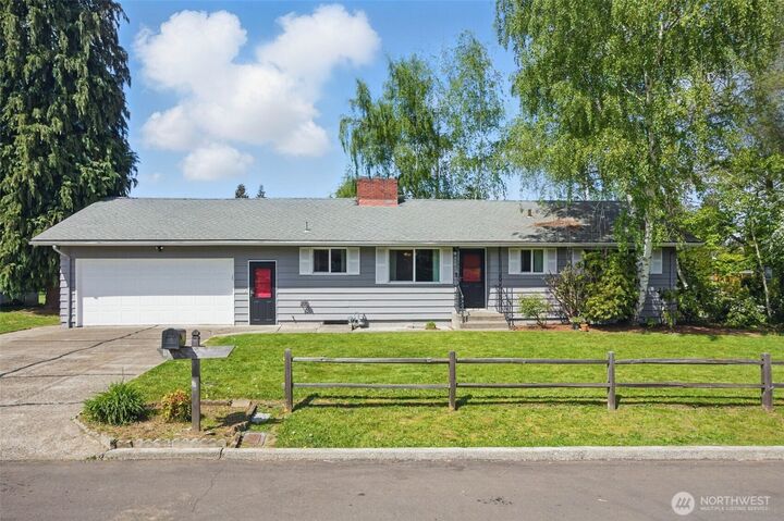 Property Photo:  308 NW 79th Street  WA 98665 