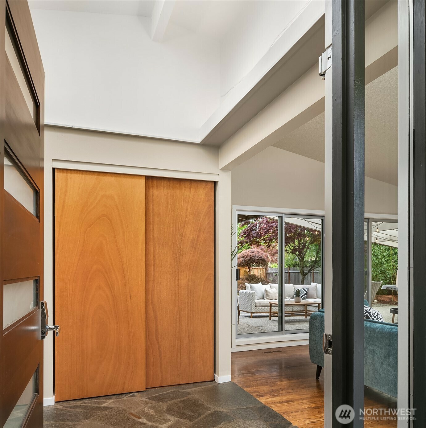 Property Photo: 3865 80th Avenue SE WA 98040