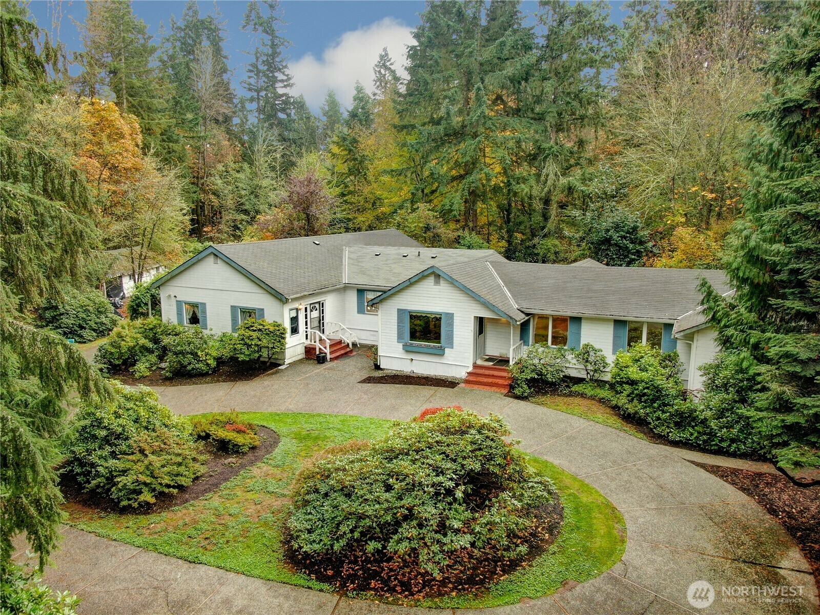 Property Photo: 16709 NE 172nd Place WA 98072